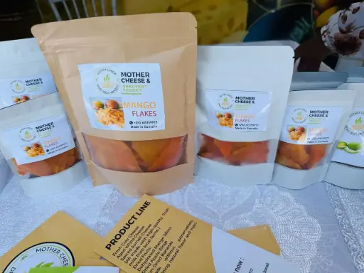 Dried mango Flakes