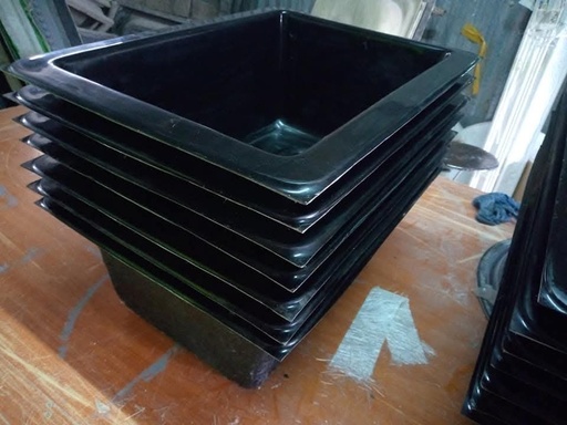 Fibreglass laboratory sink ( for schools, hospitals) size: 18" x 12" x 8"